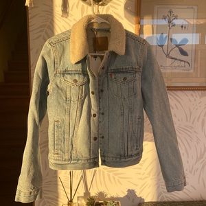levi’s trucker jacket